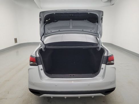 Used 2021 Nissan Versa SV FWD image 29