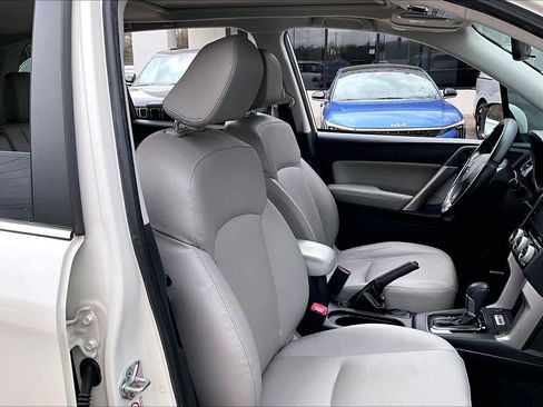Used 2016 Subaru Forester 2.5i Touring image 9