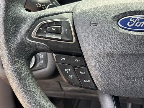 Used 2017 Ford Escape SE FWD image 18