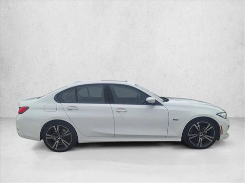 Used 2023 BMW 330e w/ Driving Assistance Package RWD image 4