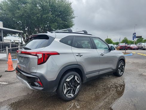 Used 2024 Kia Seltos SX AWD/4WD image 3