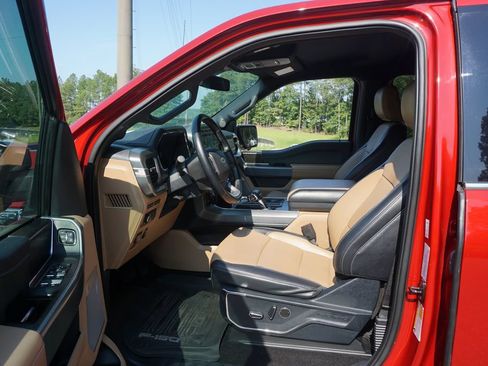Used 2021 Ford F150 Lariat AWD/4WD image 2