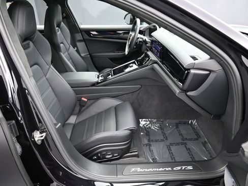 Certified 2026 Porsche Panamera GTS AWD/4WD image 30