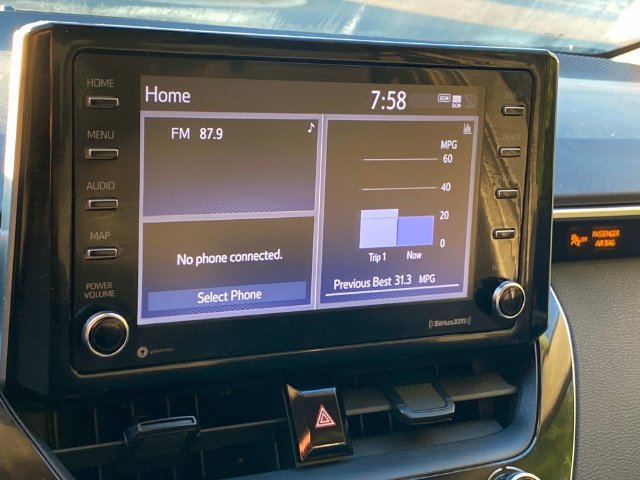 Used 2021 Toyota Corolla LE FWD image 23