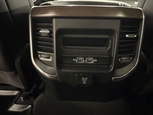 Used 2022 RAM 1500 Laramie AWD/4WD image 31