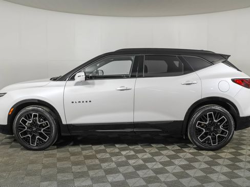 Used 2023 Chevrolet Blazer RS w/ Driver Confidence II Package AWD/4WD image 22