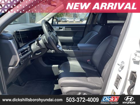 Used 2025 Hyundai Santa Fe Limited AWD/4WD image 6