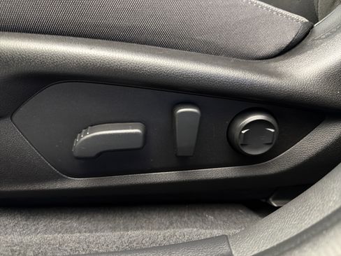 Certified 2025 Subaru Crosstrek 2.0i Premium image 12