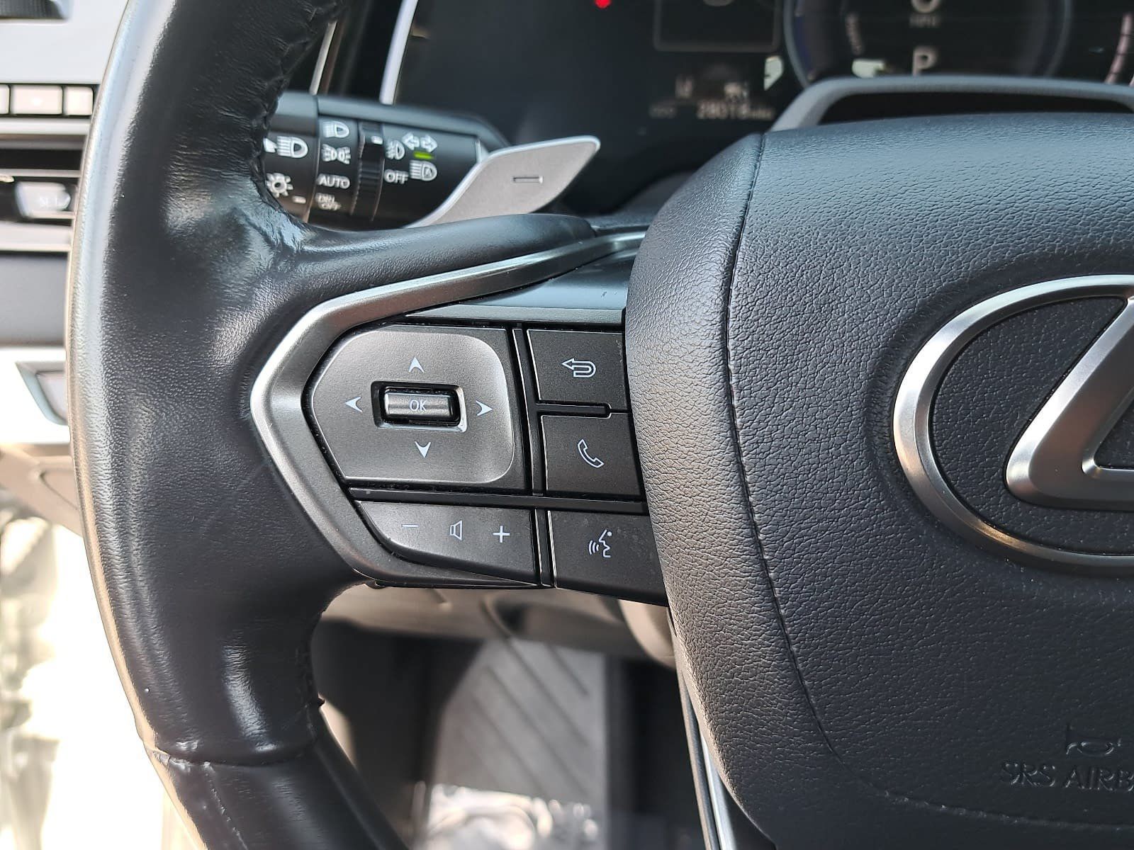 Used 2024 Lexus RX 350h w/ Convenience Package AWD/4WD image 19