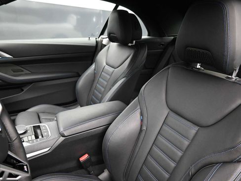 Used 2025 BMW 430i Convertible w/ M Sport Package image 13