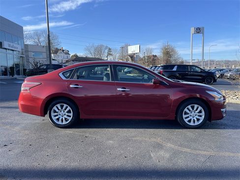 Used 2015 Nissan Altima 2.5 S image 4