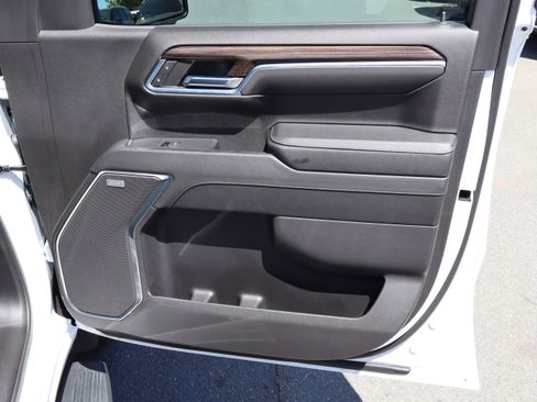 Certified 2024 Chevrolet Silverado 1500 LT Trail Boss w/ LT Trail Boss Premium Package AWD/4WD image 37