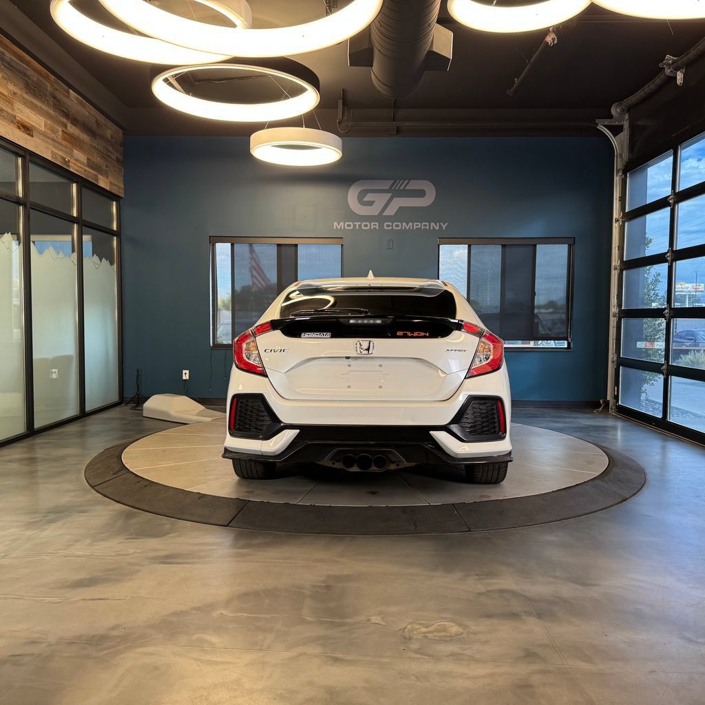 Used 2018 Honda Civic Sport image 4