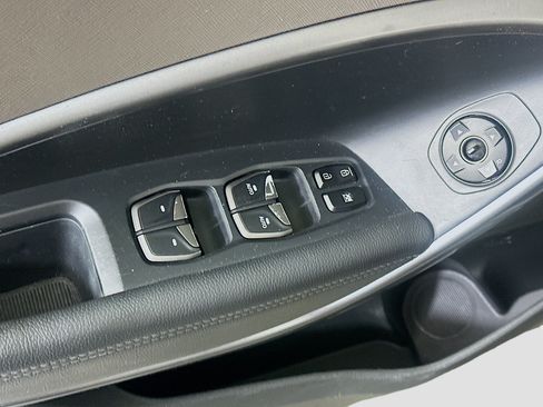 Used 2018 Hyundai Santa Fe Sport w/ 2.4L Value Package 02 FWD image 15