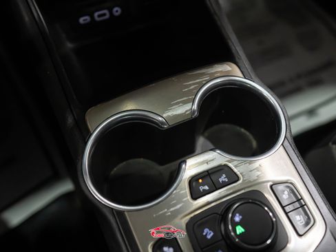 Used 2019 GMC Terrain Denali w/ Advanced Safety Package image 35