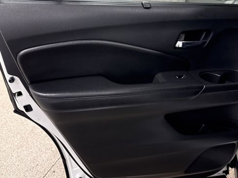 Used 2022 Honda Pilot Special Edition image 11