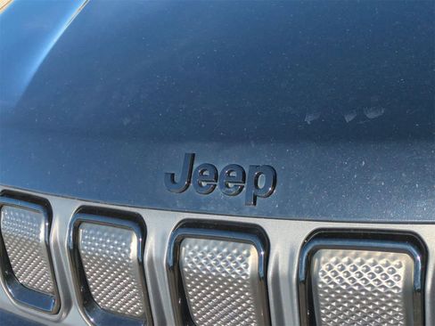 Certified 2022 Jeep Compass Altitude image 12