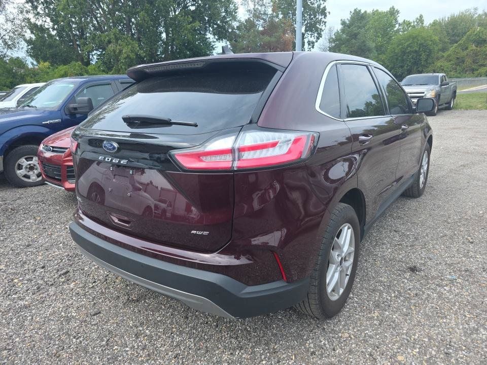Used 2024 Ford Edge SEL w/ Convenience Package AWD/4WD image 4