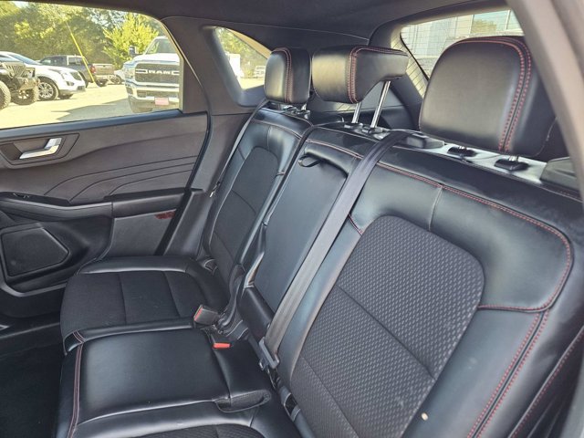 Used 2025 Ford Escape ST-Line Select AWD/4WD image 30