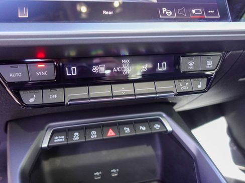 Used 2025 Audi A3 2.0T Premium image 17