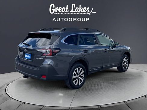 Used 2025 Subaru Outback Premium AWD/4WD image 5