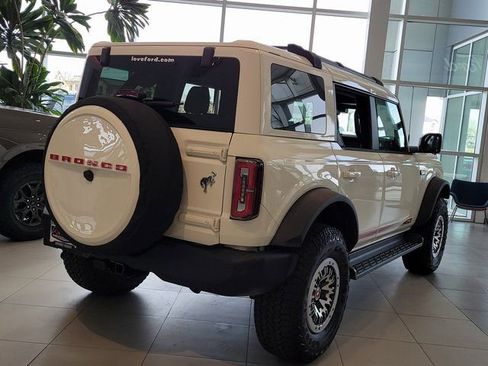 New 2026 Ford Bronco Outer Banks w/ Sasquatch Package image 3