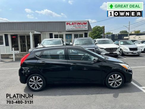 Used 2015 Hyundai Accent Sport FWD image 2