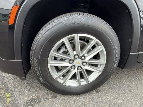 Used 2023 Chevrolet Traverse LT FWD image 10