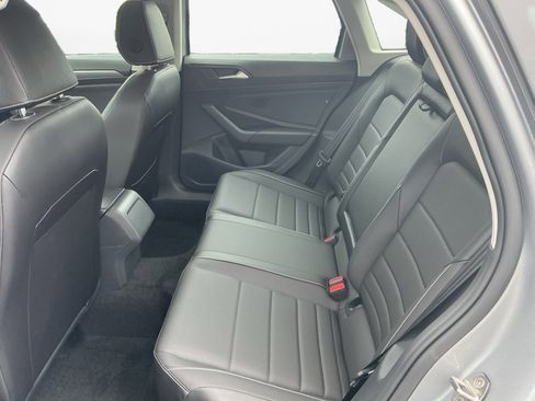 Certified 2023 Volkswagen Jetta SE w/ Panoramic Sunroof Package image 16