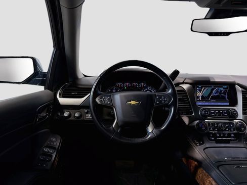 Used 2019 Chevrolet Suburban Premier w/ Max Trailering Package AWD/4WD image 24