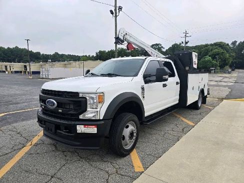 Used 2022 Ford F550 4x4 Crew Cab Super Duty w/ Power Equipment Group image 5