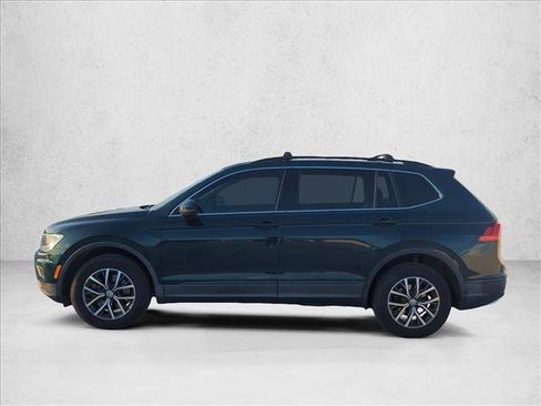 Used 2019 Volkswagen Tiguan SE w/ Panoramic Sunroof Package FWD image 5