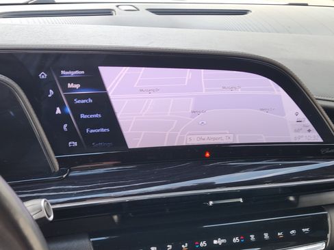 Used 2023 Cadillac Escalade ESV Sport w/ LPO, ONYX Package image 16