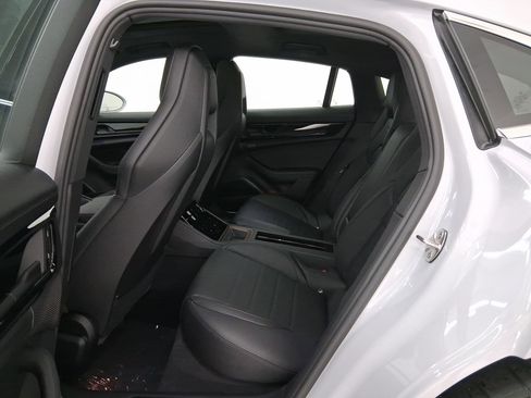 New 2026 Porsche Panamera 4 image 13