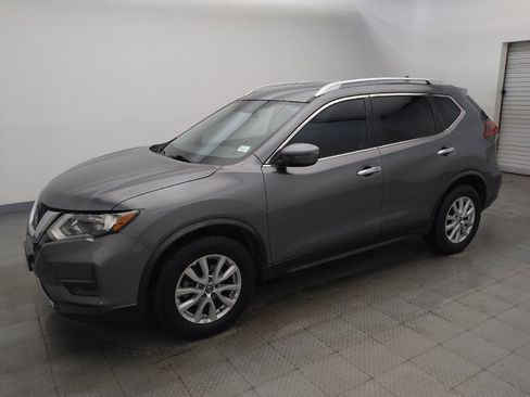 Used 2018 Nissan Rogue SV FWD image 2