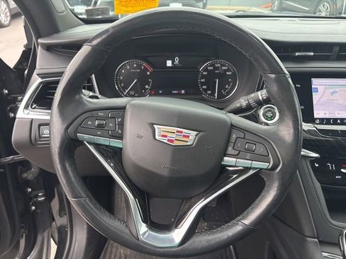 Used 2021 Cadillac XT6 Premium Luxury image 7