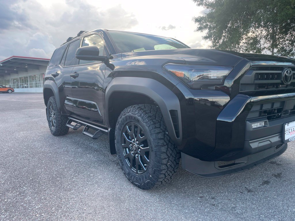 New 2026 Toyota 4Runner SR5 AWD/4WD image 9