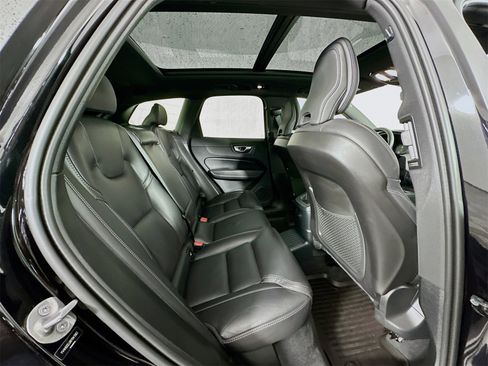 Used 2024 Volvo XC60 T8 Ultimate w/ Protection Package Premier image 29