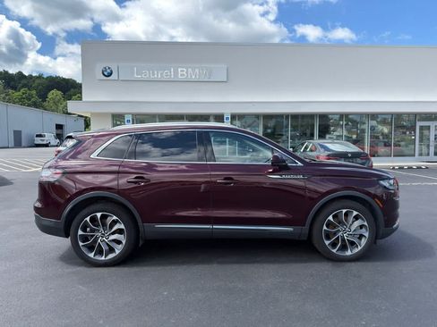 Used 2021 Lincoln Nautilus Reserve w/ Equipment Group 201A AWD/4WD image 8