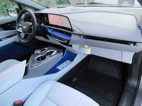 New 2026 Cadillac Optiq Sport 2 image 11