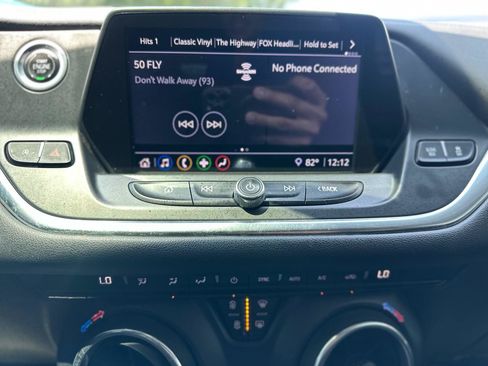 Used 2021 Chevrolet Blazer LT FWD image 11