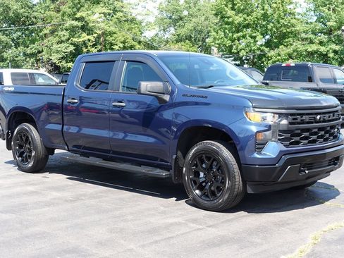 Used 2022 Chevrolet Silverado 1500 W/T w/ WT Value Package AWD/4WD image 4