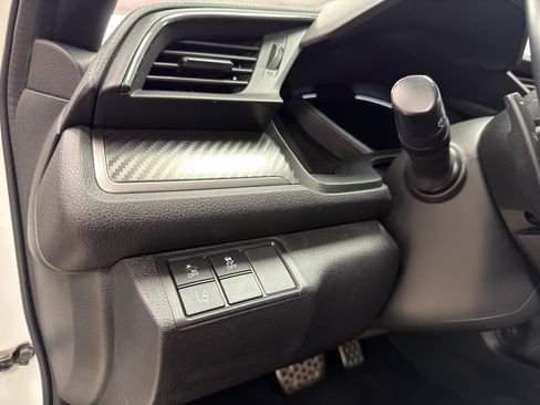 Used 2019 Honda Civic Sport image 16