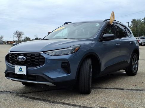 Certified 2025 Ford Escape ST-Line AWD/4WD image 7