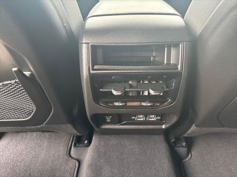 Used 2023 Jeep Grand Cherokee Laredo w/ Luxury Tech Group I AWD/4WD image 23
