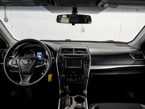 Used 2015 Toyota Camry SE FWD image 13