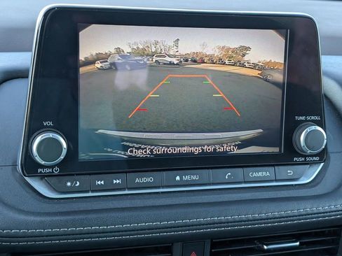 Certified 2023 Nissan Rogue SV image 23