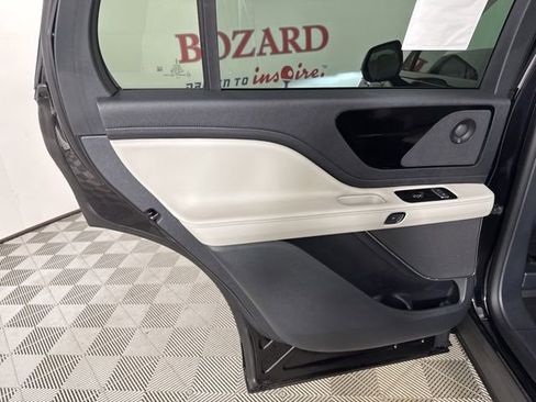 New 2025 Lincoln Aviator 2WD w/ Jet Appearance Package image 19