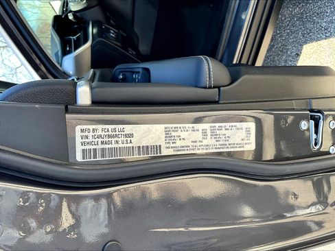 Used 2024 Jeep Grand Cherokee Limited 4xe image 35