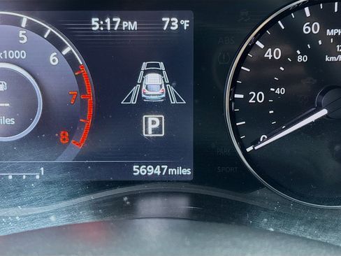Used 2022 Nissan Kicks SR w/ Interior Electronics Package FWD image 8